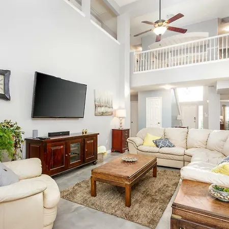Symphony Home Near Fort Worth Stockyard, Globe Life, At&T By Homestaypros